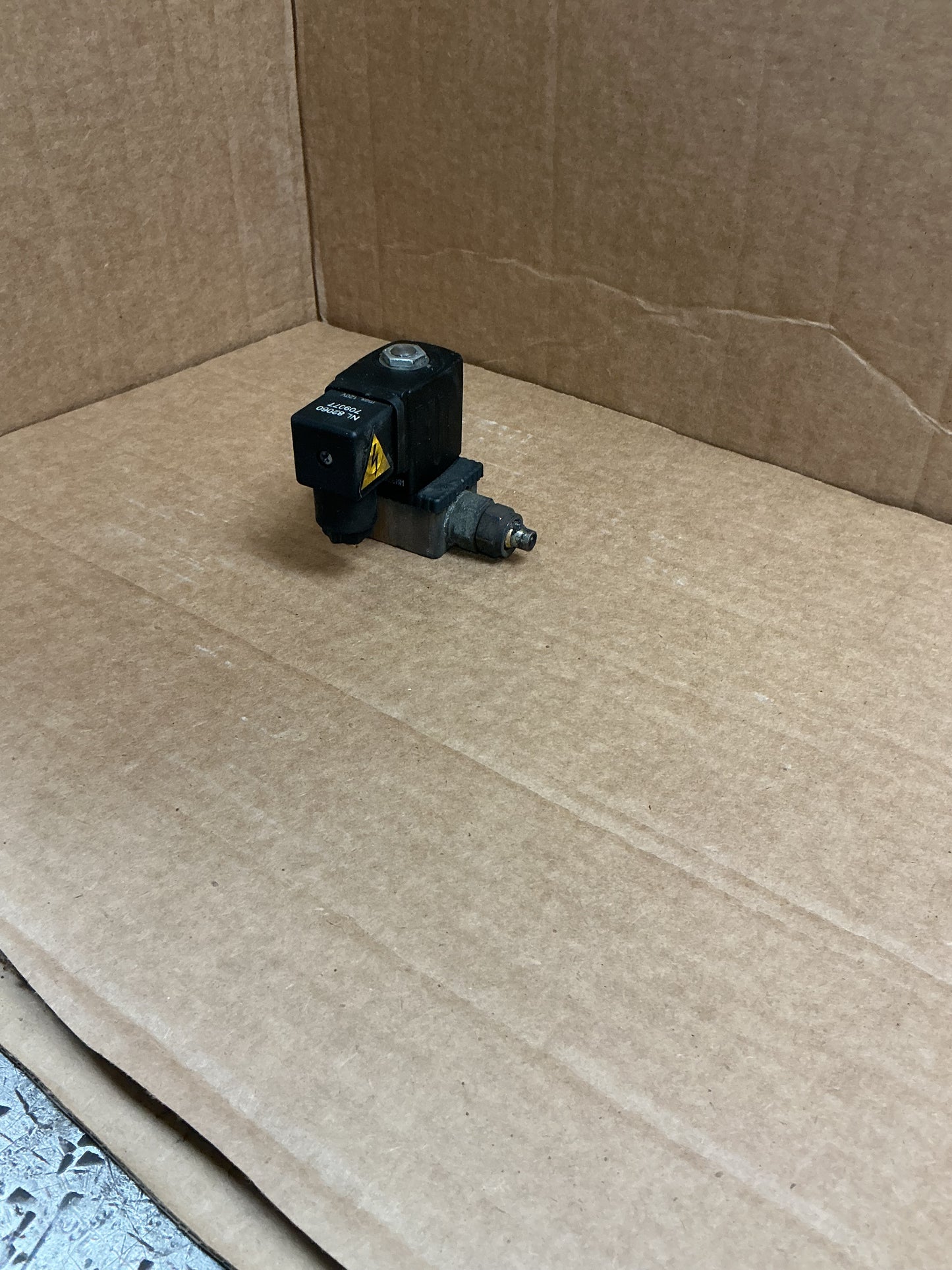 1089064043 Solenoid Valve