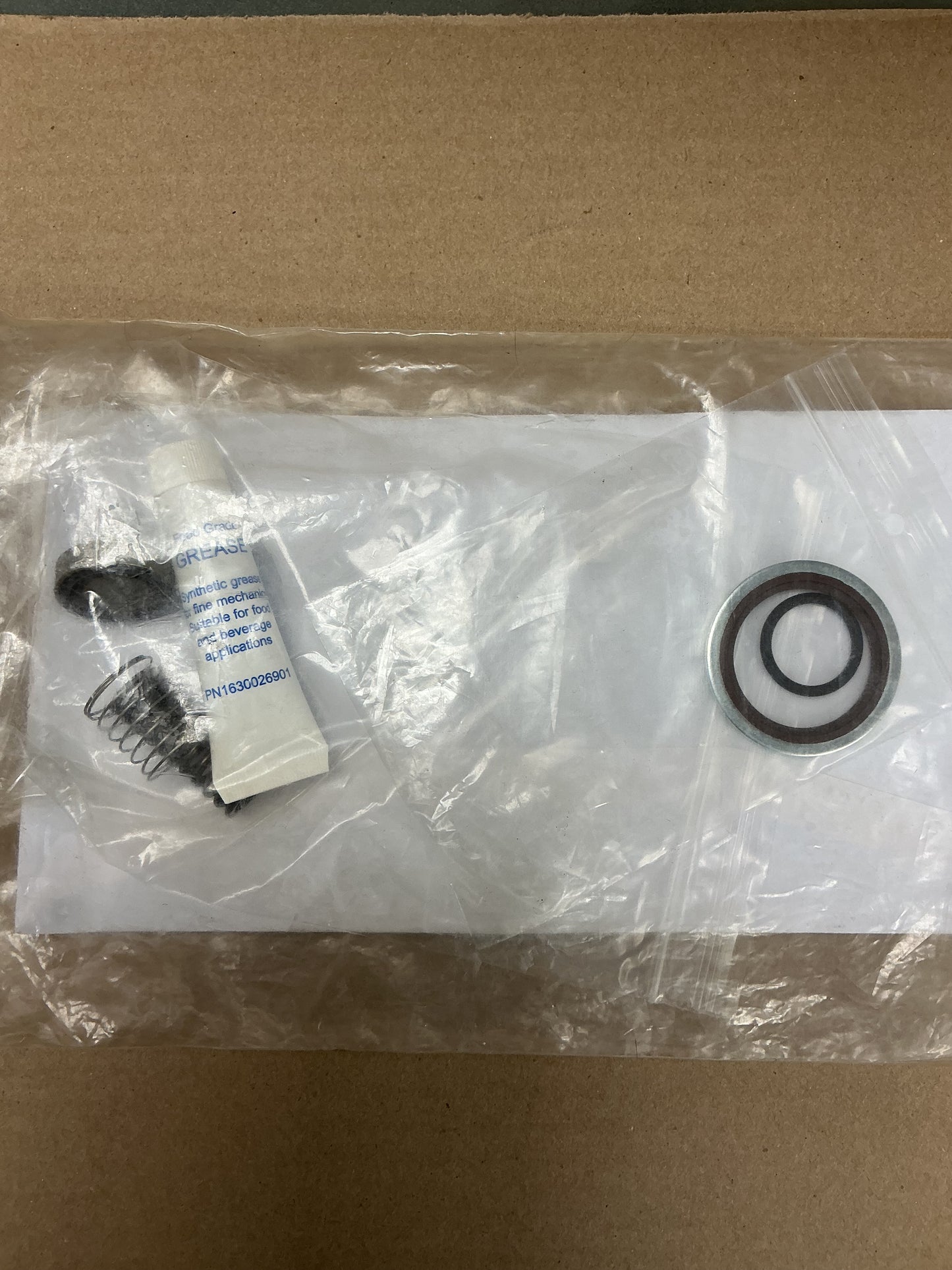 2901139900 minimum pressure valve kit