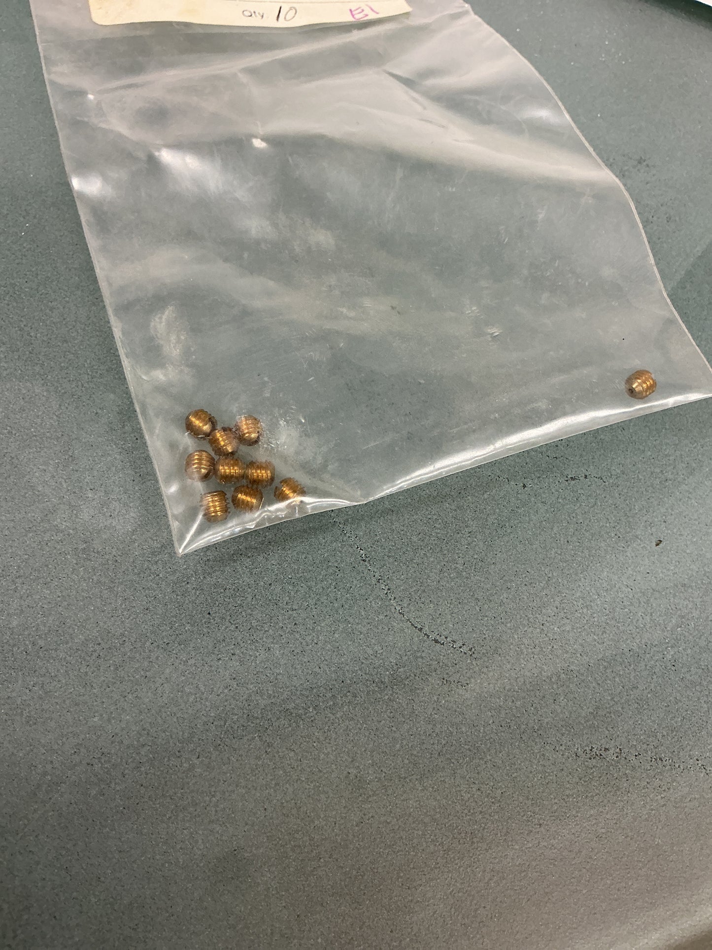 Nozzle screw